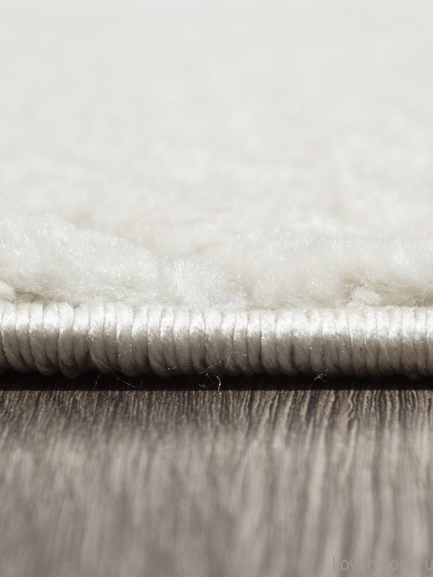 Ковер JUNO E139AW CREAM / CREAM Ковер JUNO E139AW CREAM / CREAM